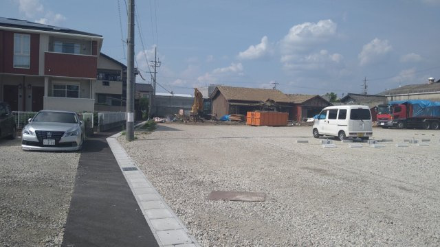 今伊勢町馬寄字大日貸地の駐車場