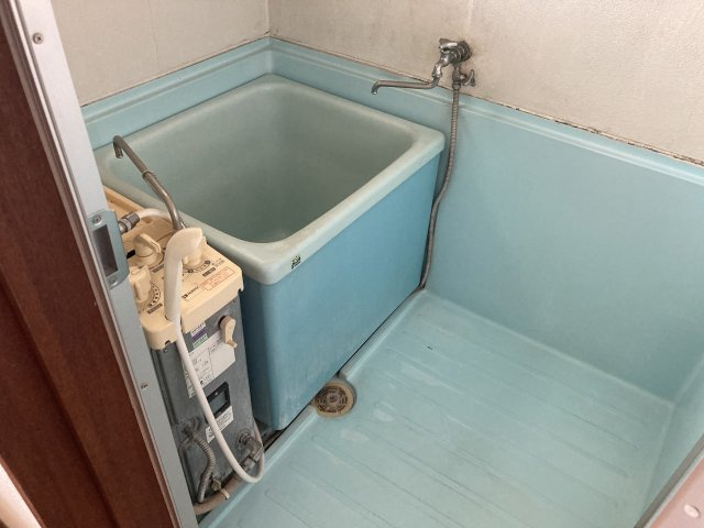 浮野町９店舗付住居の浴室|2階部分　店舗利用として改修可能