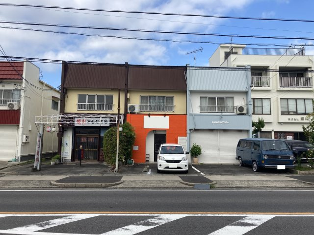 浮野町９店舗付住居の外観