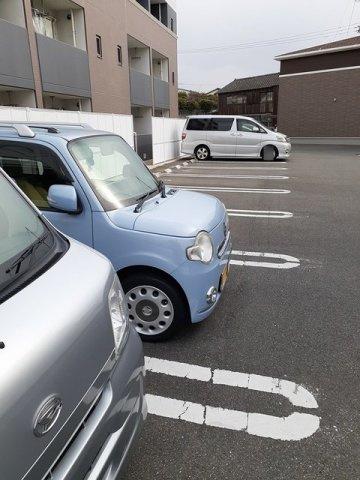 シャングリラⅡの駐車場|駐車スペースもあります☆