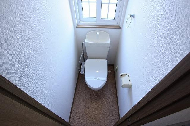 朝倉郡筑前町森山のアパートのトイレ