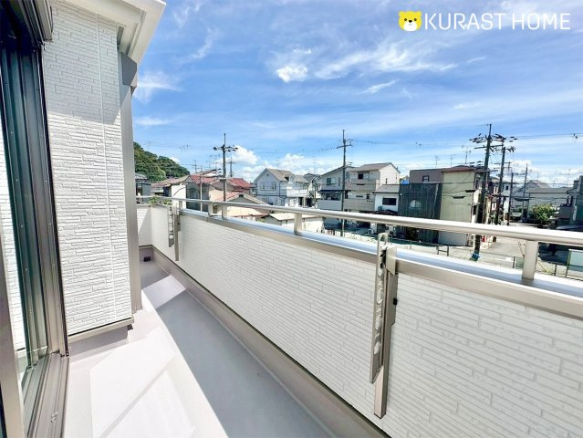 長岡京市滝ノ町2丁目　新築戸建のバルコニー