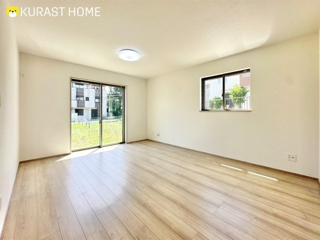 長岡京市滝ノ町2丁目　新築戸建の居間・リビング