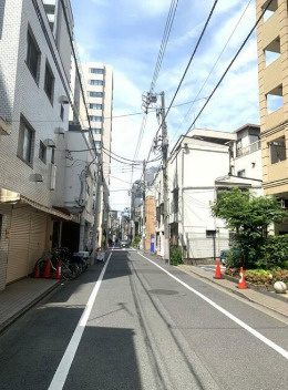 【前面道路含む現地写真】 | 台東区入谷１丁目の戸建