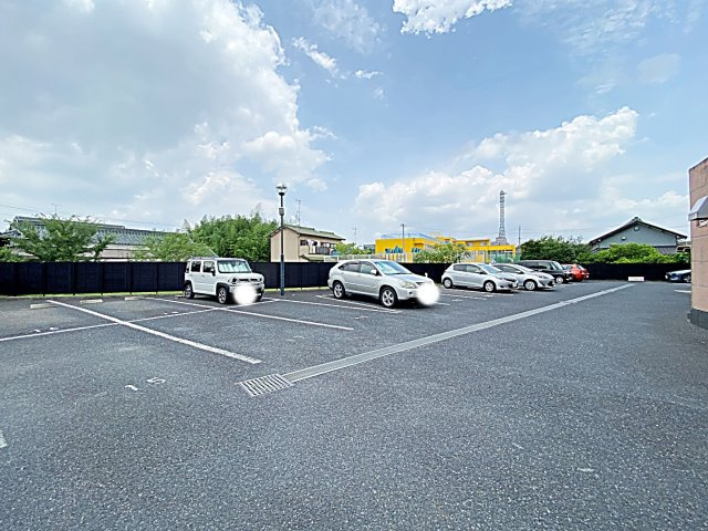 グランハートの駐車場