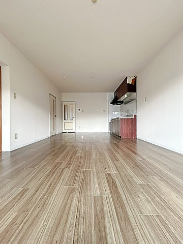 プレステージ社が丘の居間・リビング|こちらのリビングで趣味の時間をお楽しみください