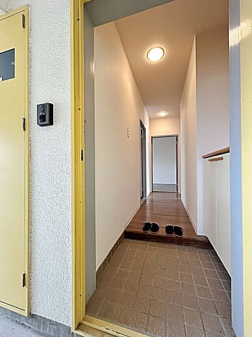 プレステージ社が丘の玄関|ゆったりとした玄関です