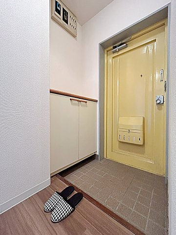 プレステージ社が丘の玄関|ゆったりとした玄関です