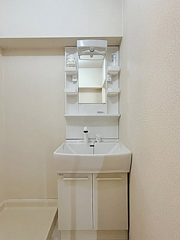 プレステージ社が丘の独立洗面台|独立洗面台、朝の身支度には欠かせません