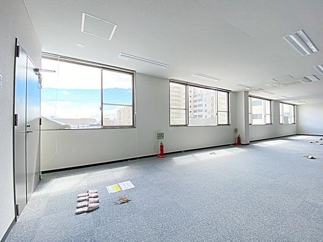 クレストビルの内装|過ごしやすい室内です