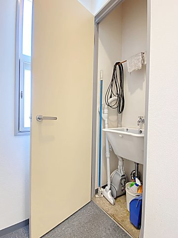 クレストビルのその他|2F共用掃除道具