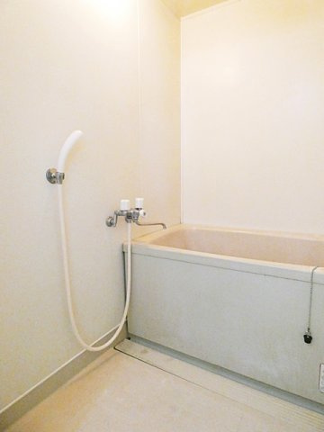 メルローズ２号館の浴室|お風呂です