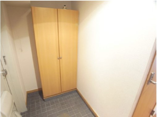 レジデンス栄光の玄関|シンプルで使いやすい玄関です