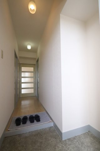 高杉雅ハイツの玄関|シンプルで使いやすい玄関です