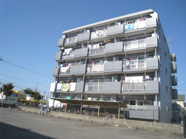 第６グランドハイツ服部の外観|建物外観を気になさる方へ、見た目の良い物件です