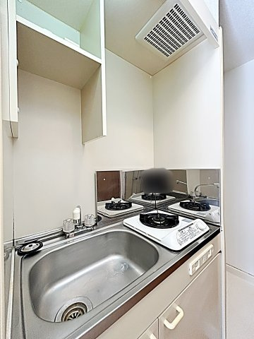 ソレイユ東海通のキッチン|同間取り別部屋の画像です