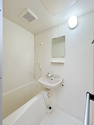 ソレイユ東海通の浴室|同間取り別部屋の画像です