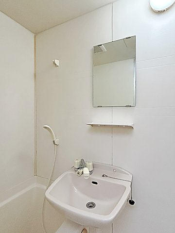 ソレイユ東海通の独立洗面台|同間取り別部屋の画像です