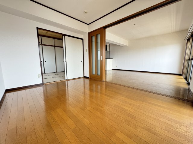 サニーコート坂野の居間・リビング|使いやすいリビングです