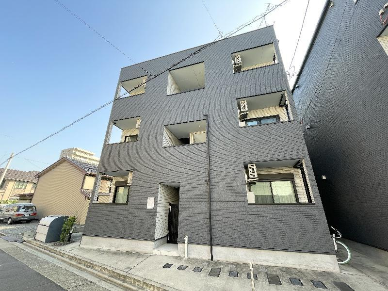 アレクサンダープラッツ金山