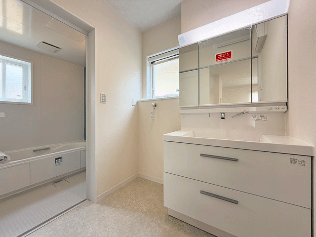 岩沼市松ケ丘　Z空調搭載モデルハウス♪の独立洗面台