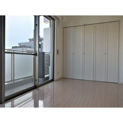 ルクレ森下レジデンスのバルコニー