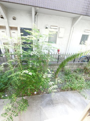 ジュネパレス市川第２１のバルコニー