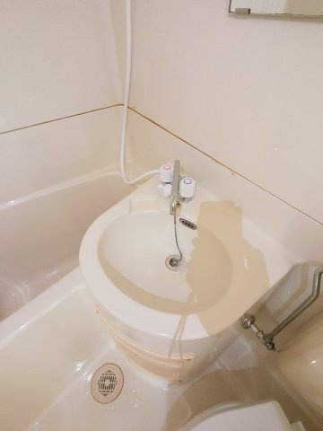 ジュネパレス市川第２１の洗面所