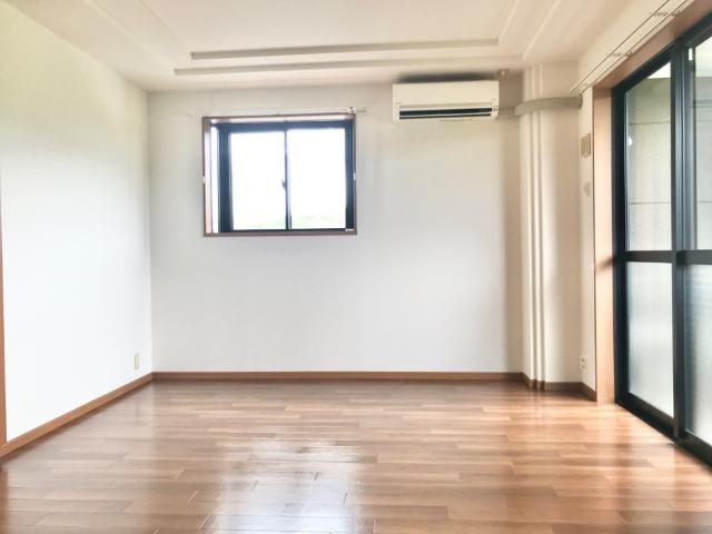 ＭＡＰＬＥ　ＴＲＥＥの居間・リビング|リビング