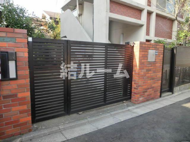 板橋区弥生町の賃貸マンションのエントランス