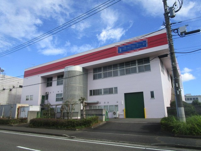 横浜市金沢区福浦２丁目の倉庫の外観