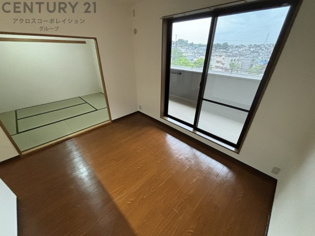 白鷹苦楽園マンションの居間