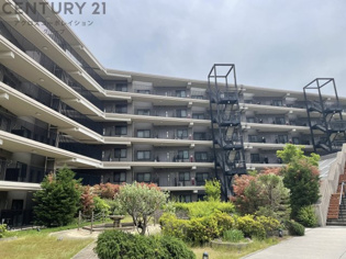 白鷹苦楽園マンションの外観