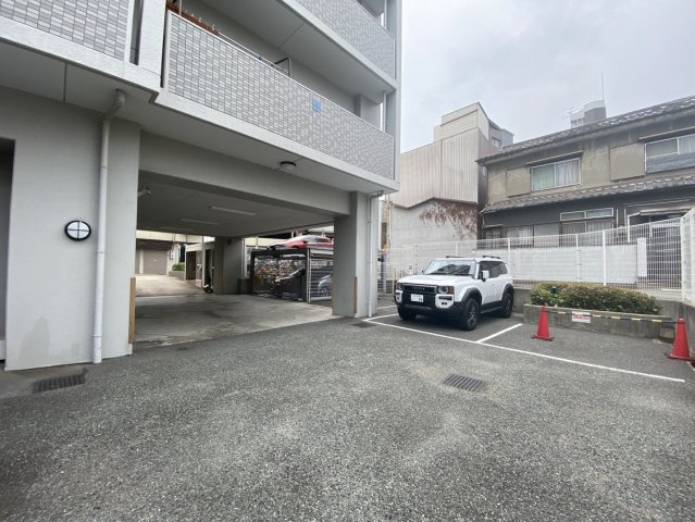 エスリード千林駅前の駐車場