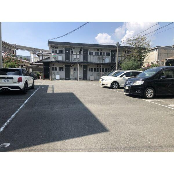 阪口ハイツの駐車場