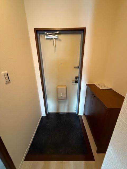 コート・ザ・ルピナスの玄関