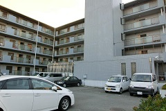 コート・ザ・ルピナスの駐車場