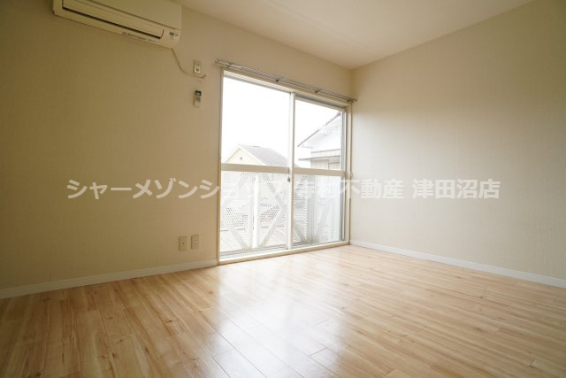 フローラ幕張の洋室|他号室の写真になります。