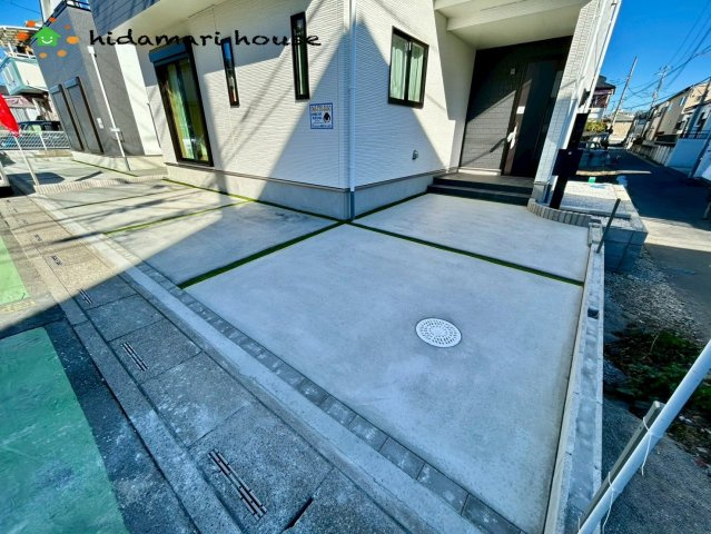 西区指扇　新築戸建　ハートフルタウンBの駐車場