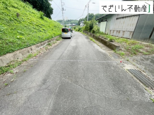 【前面道路含む現地写真】 | 熊谷市小江川　売地 | 現地(2025年7月撮影)
