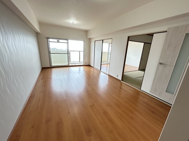 メゾンドール明石山ノ手台の居間・リビング