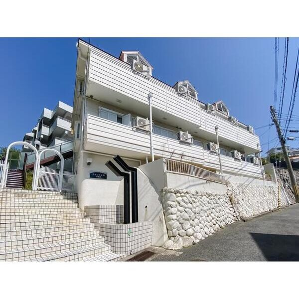 神戸市北区鈴蘭台東町４丁目のアパート