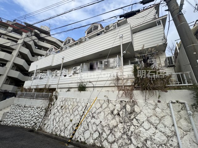 カサブランカ鈴蘭台の外観