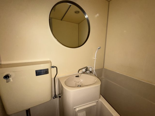 カサブランカ鈴蘭台の洗面所