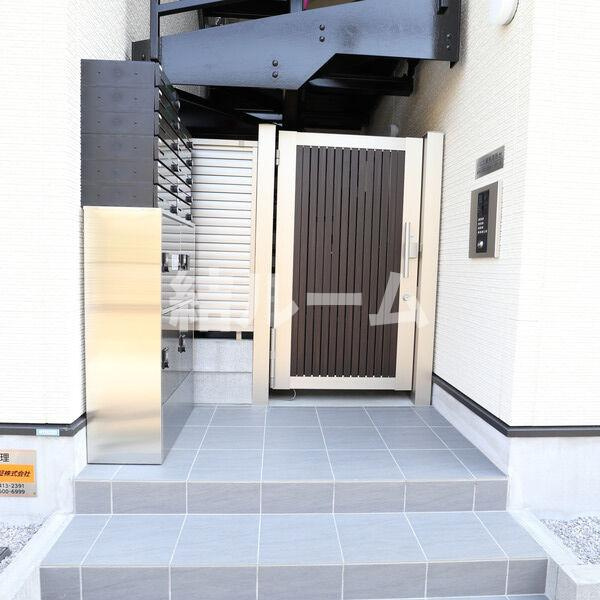 練馬区富士見台２丁目のアパートのエントランス