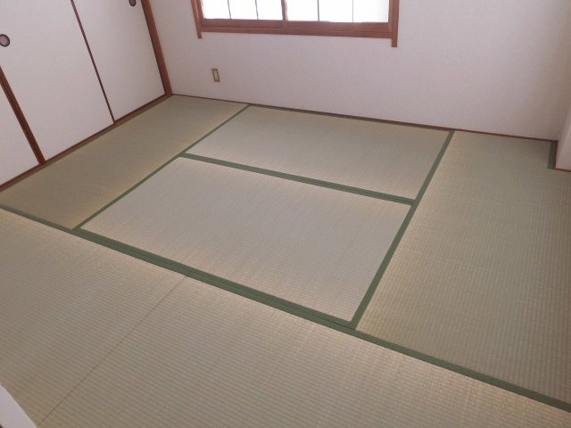 メゾン・ド・由多賀の和室