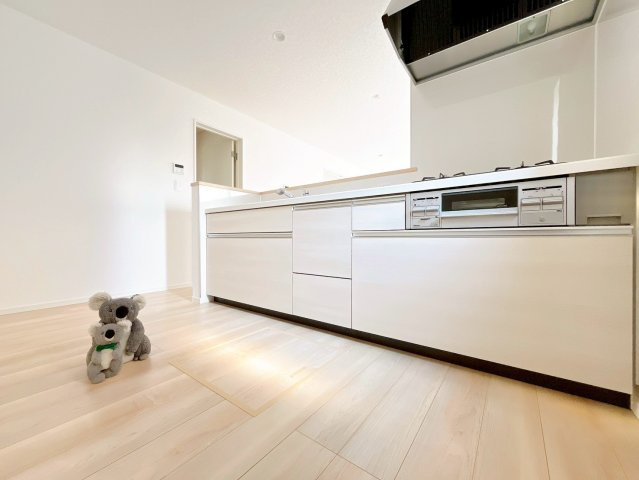 【キッチン】 | 前橋市下細井町　新築住宅 | 家族でクッキング。皆で楽しく作るお料理は愛情たっぷりのごちそうに。キッチンで過ごす家族時間はプライスレス。