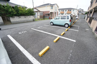 【駐車場】