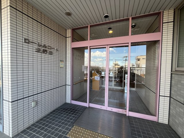 ローレルコート北野田のエントランス