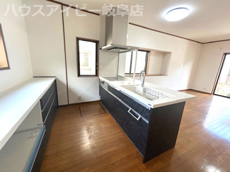 【キッチン】 | 各務原市蘇原東栄町築29年中古住宅！再生住宅！大家族様でも安心の5LDK！WIC2か所！ | 各務原市蘇原東栄町築29年中古住宅！再生住宅！大家族様でも安心の5LDK！ウォークインクローゼット2か所！